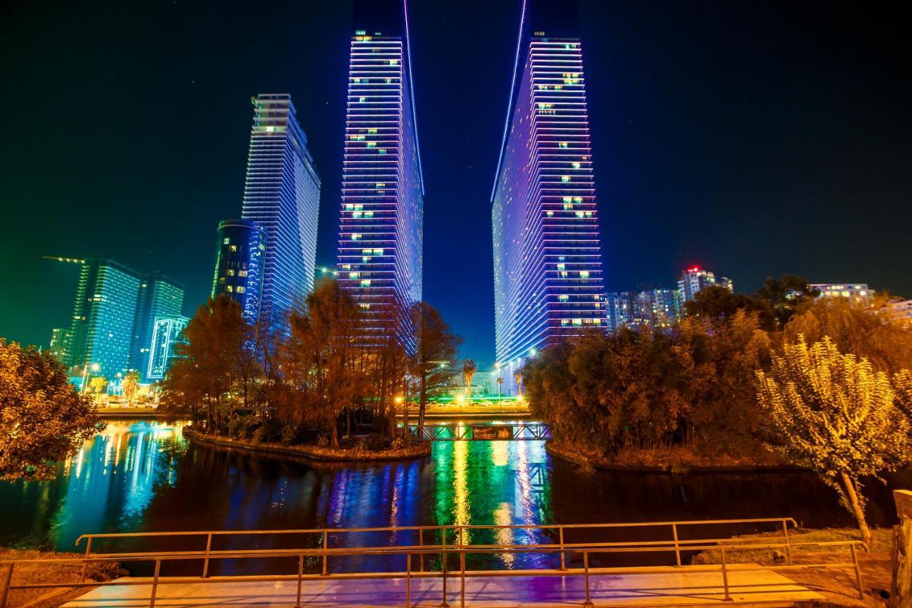 Panorama Orbi City Center Suite Sea View Батуми Экстерьер фото